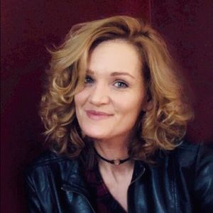 Meet your Posher, April